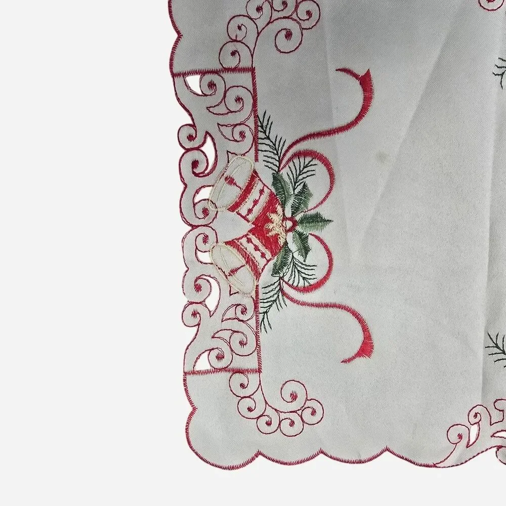 Vintage Christmas 1 placemat with red and green holly and bow design